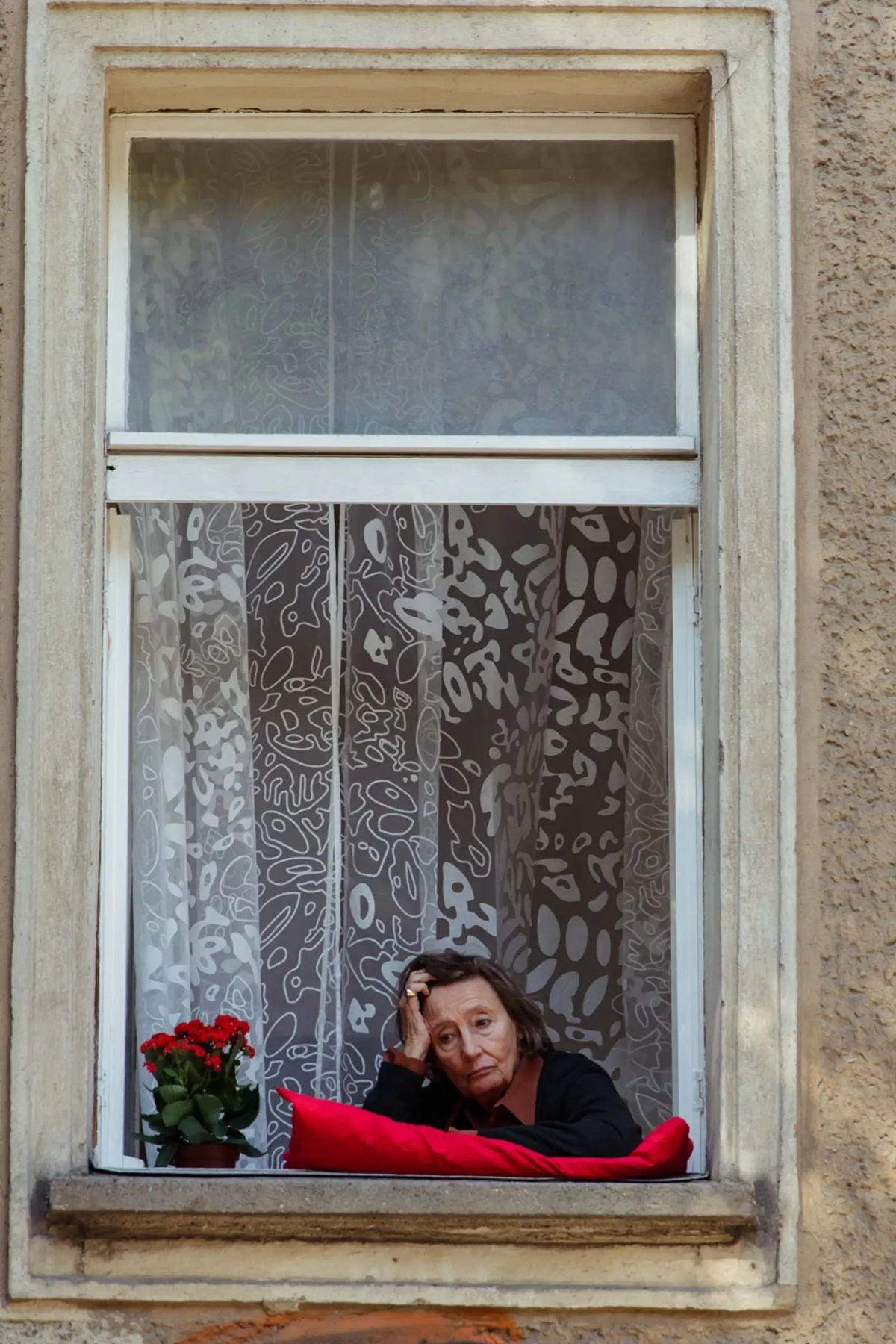 Bis gleich, Avenue Road Films, Gertrud Roll